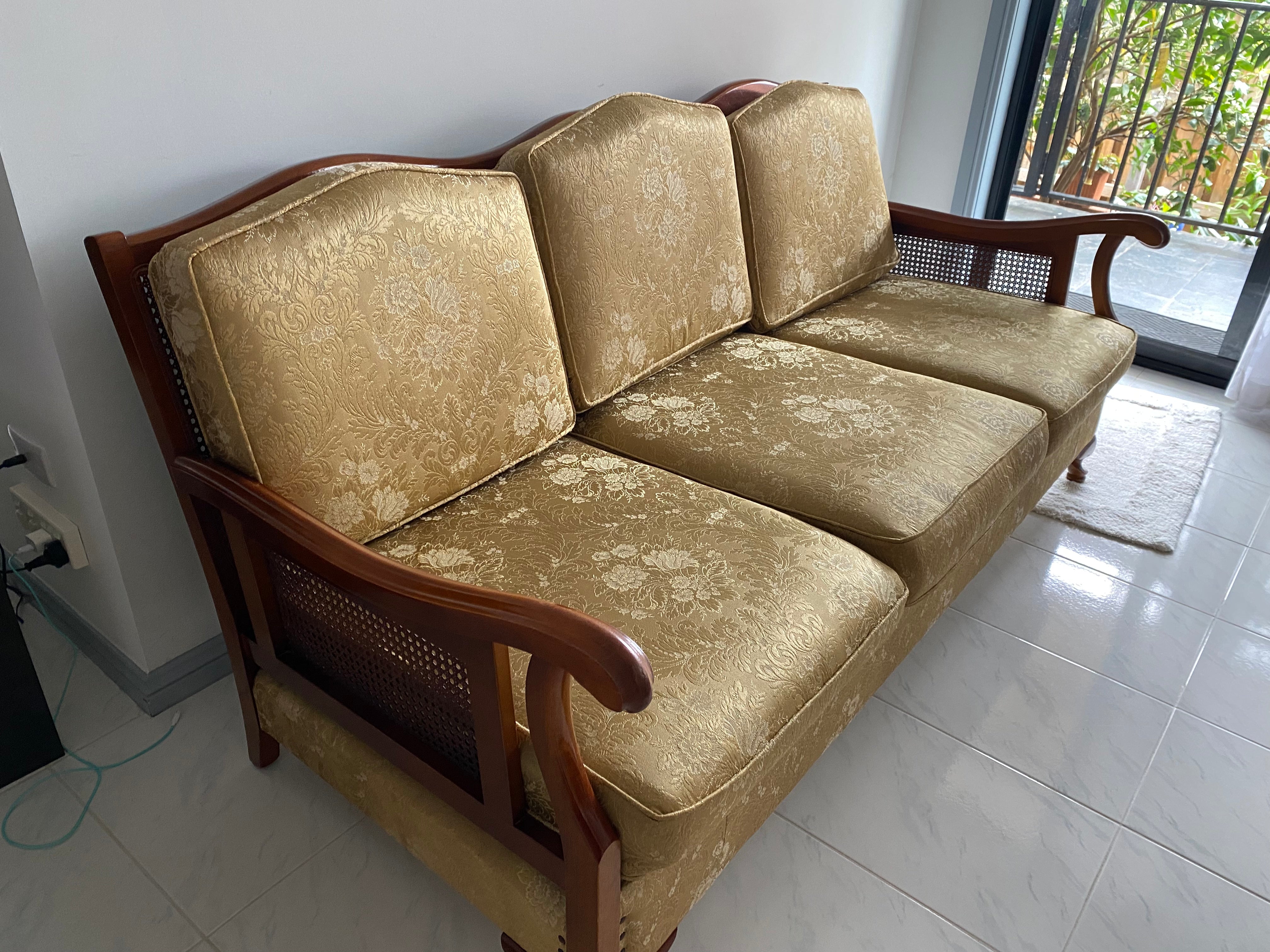 Vintage cane lounge suite best sale