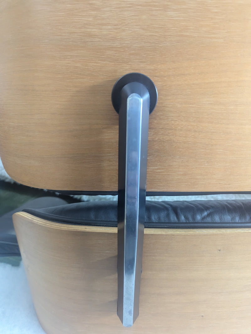 Restoration of single original Charles Eames chairs with ottoman Herman Miller