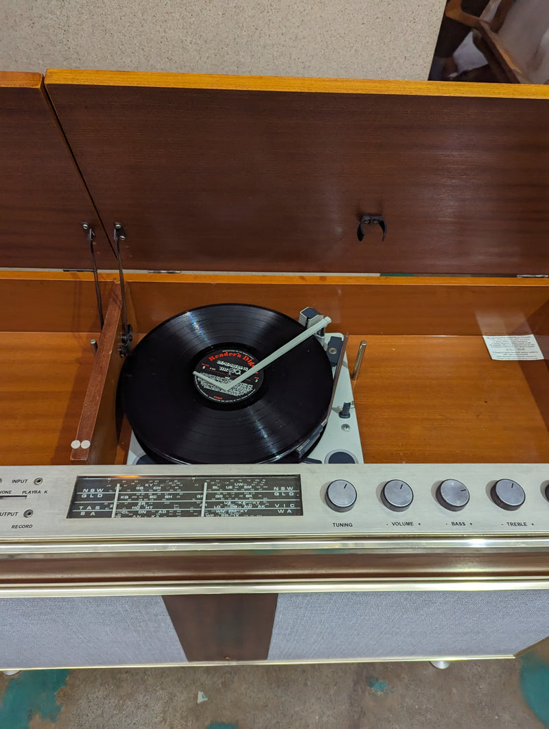 Kreisler Broadcast MWave radio Garrard vinyl stereo vintage MCM valve