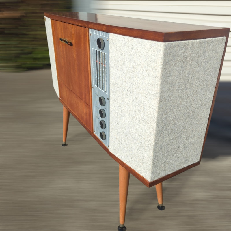 Australian Radiogram mid century brown fully restored AM vinyl
