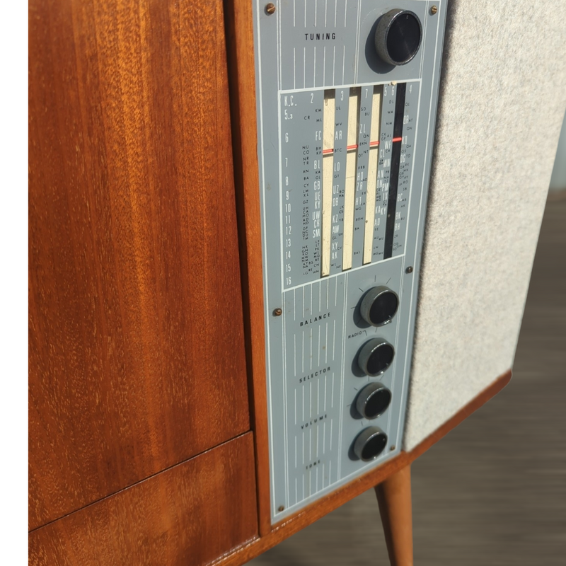 Australian Radiogram mid century brown fully restored AM vinyl