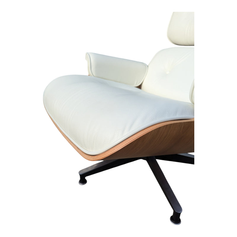 Original Charles Eames chairs with ottoman Herman Miller 2022 Tall model white oak