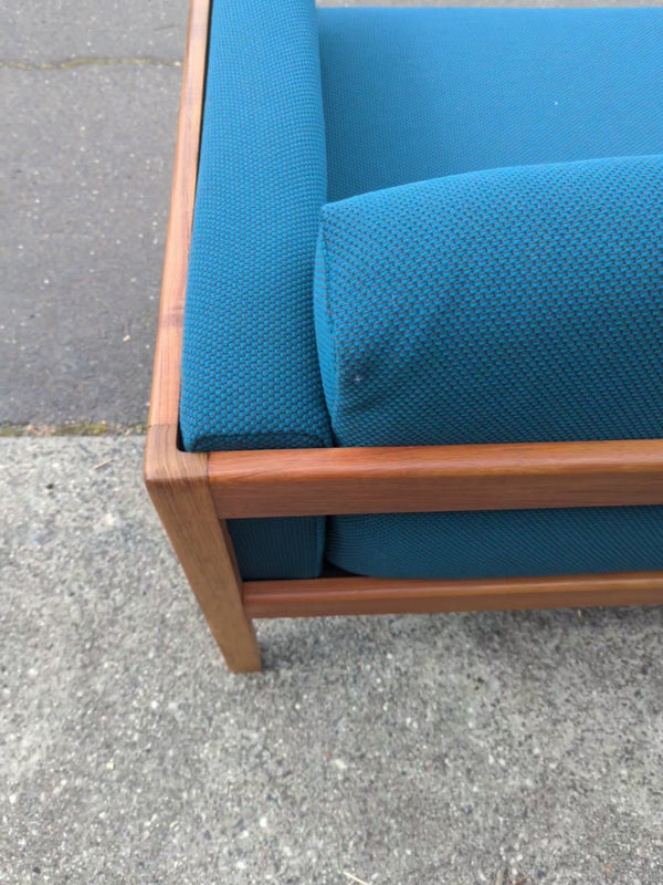 Two seater couch mid century in the style of Afra & Tobia Scarpa 'Bastiano'