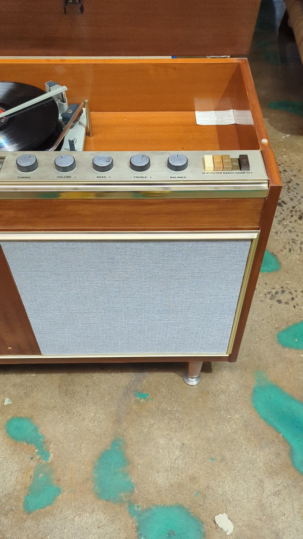 Kreisler Broadcast MWave radio Garrard vinyl stereo vintage MCM valve