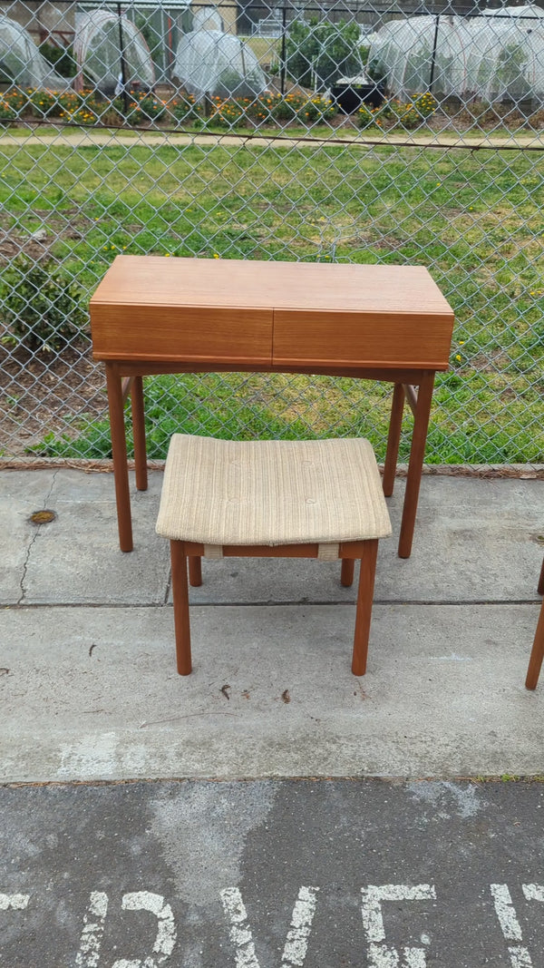 Parker dresser table console study desk small size 1970s full restored lip handle