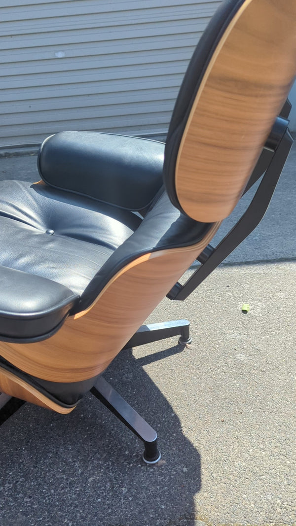 Original Charles Eames chairs with ottoman Herman Miller 2015 classic model