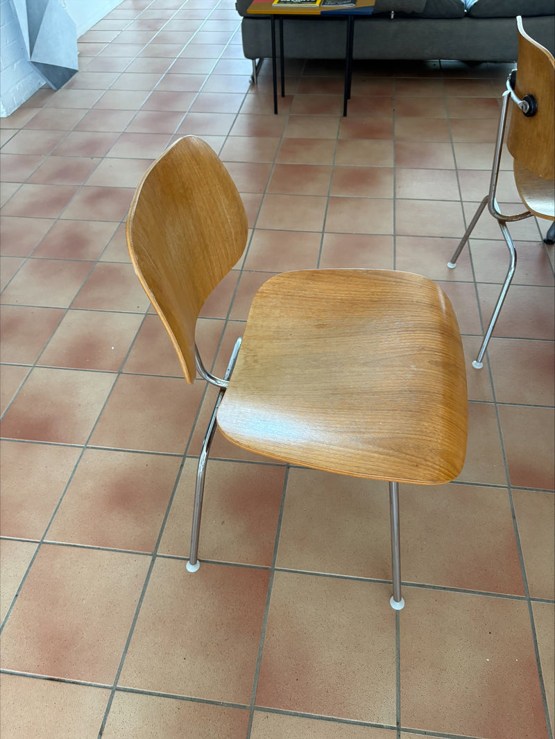 Restoration of original Eames Moulded Plywood DCM Dining Chairs with Metal Base