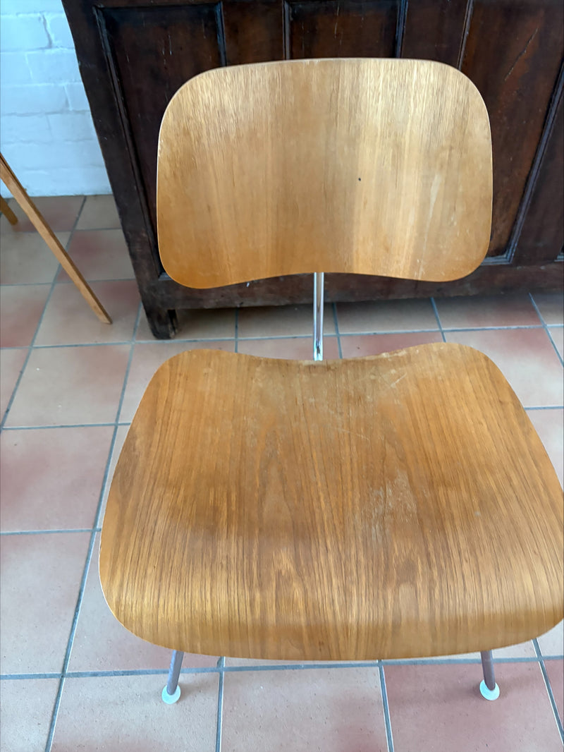 Restoration of original Eames Moulded Plywood DCM Dining Chairs with Metal Base