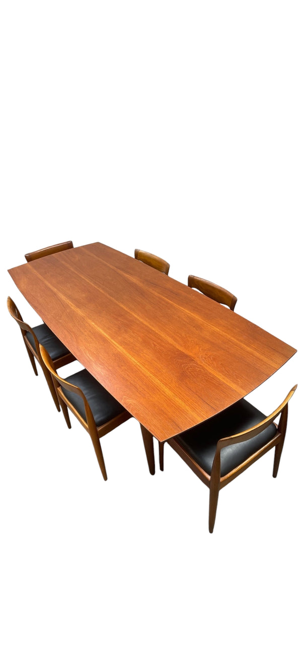 Construction of custom made Mid Century Dining Table Danish Deluxe design