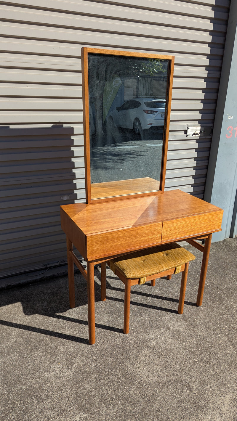 Parker dresser table console study desk small size 1970s full restored lip handle