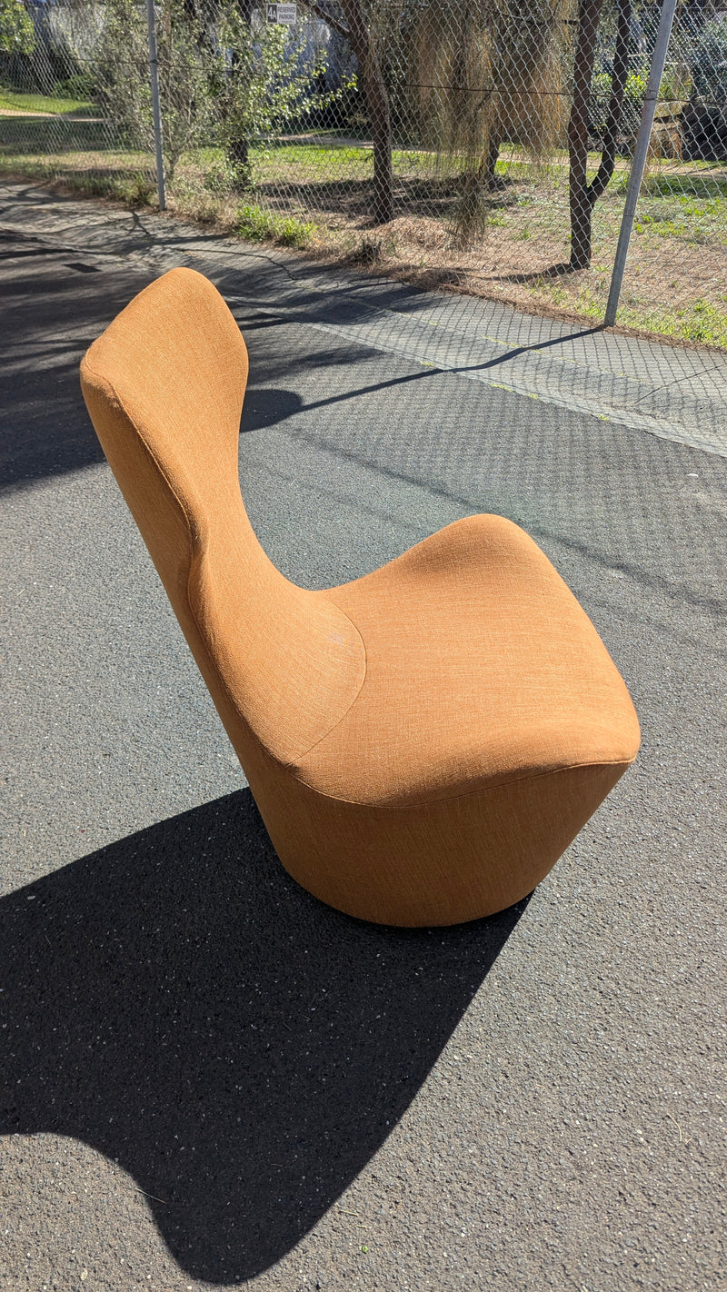 Original Papilo chair grande by b&b Italia by Naoto Fukasawa
