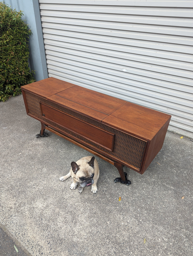 Pre - order currently under restoration - Authentic General Electric GE Radiogram Ranger model