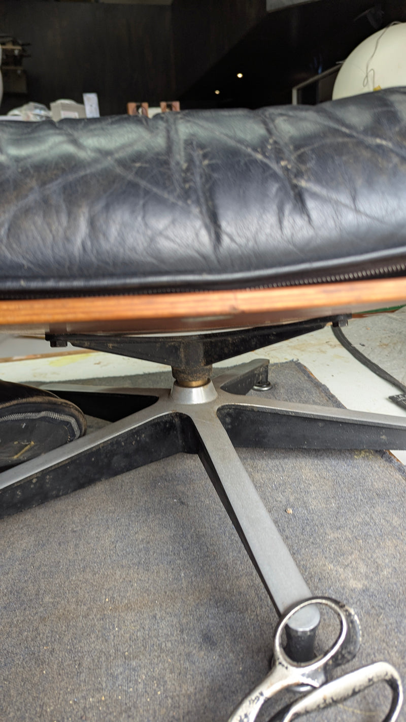 Restoration of original Charles Eames pair of armchairs and ottoman original Herman Miller 1970s