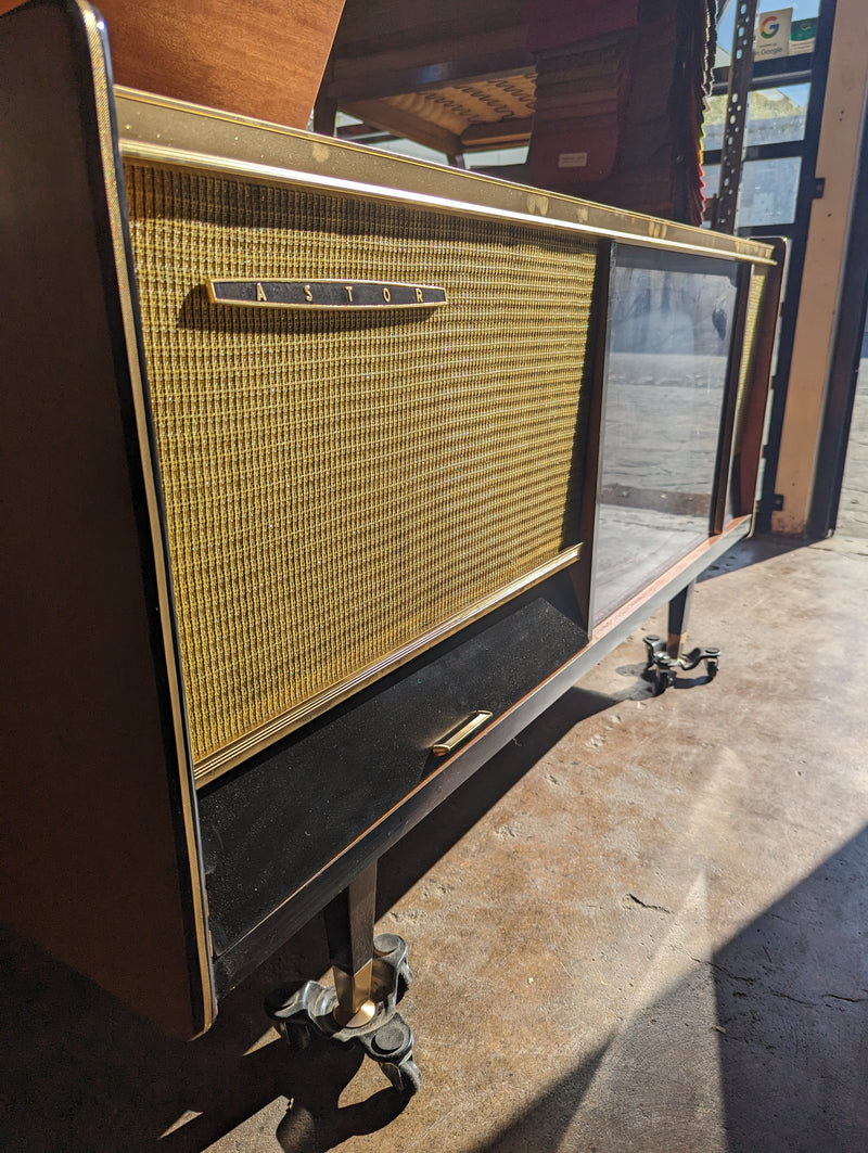 Restoration of Astor Radiogram Model R51G