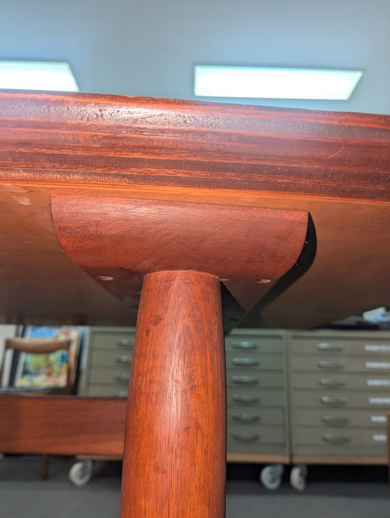 Construction of custom made Mid Century Dining Table Danish Deluxe design
