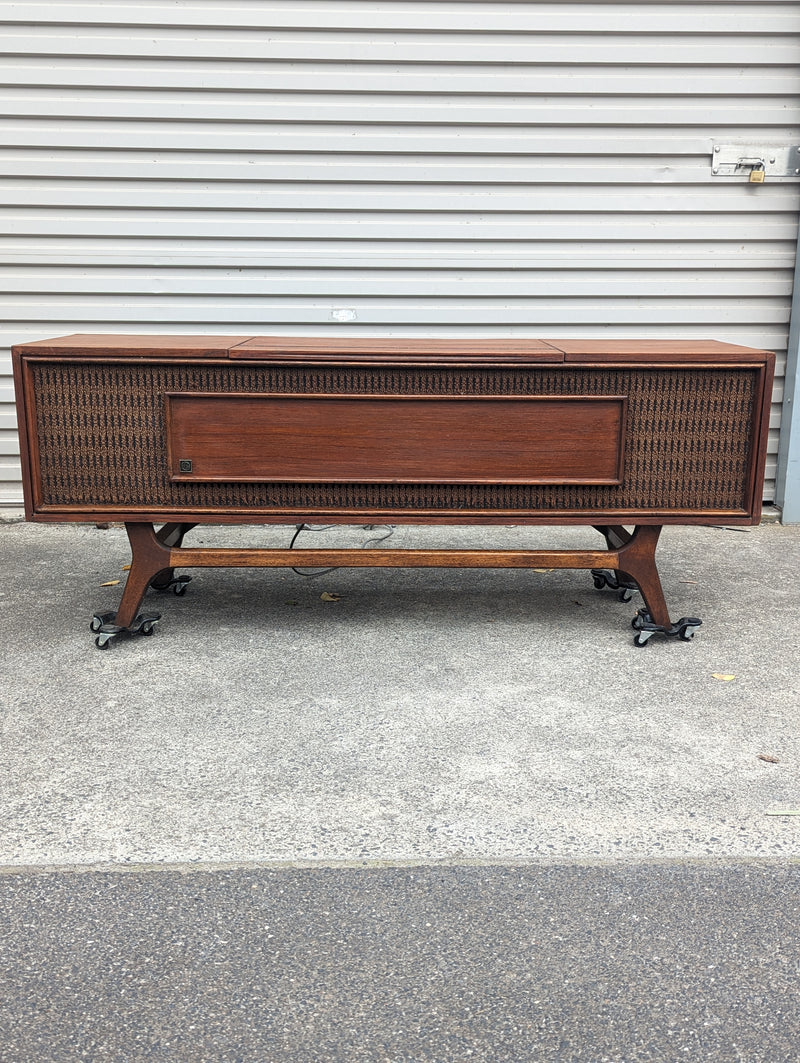 Pre - order currently under restoration - Authentic General Electric GE Radiogram Ranger model