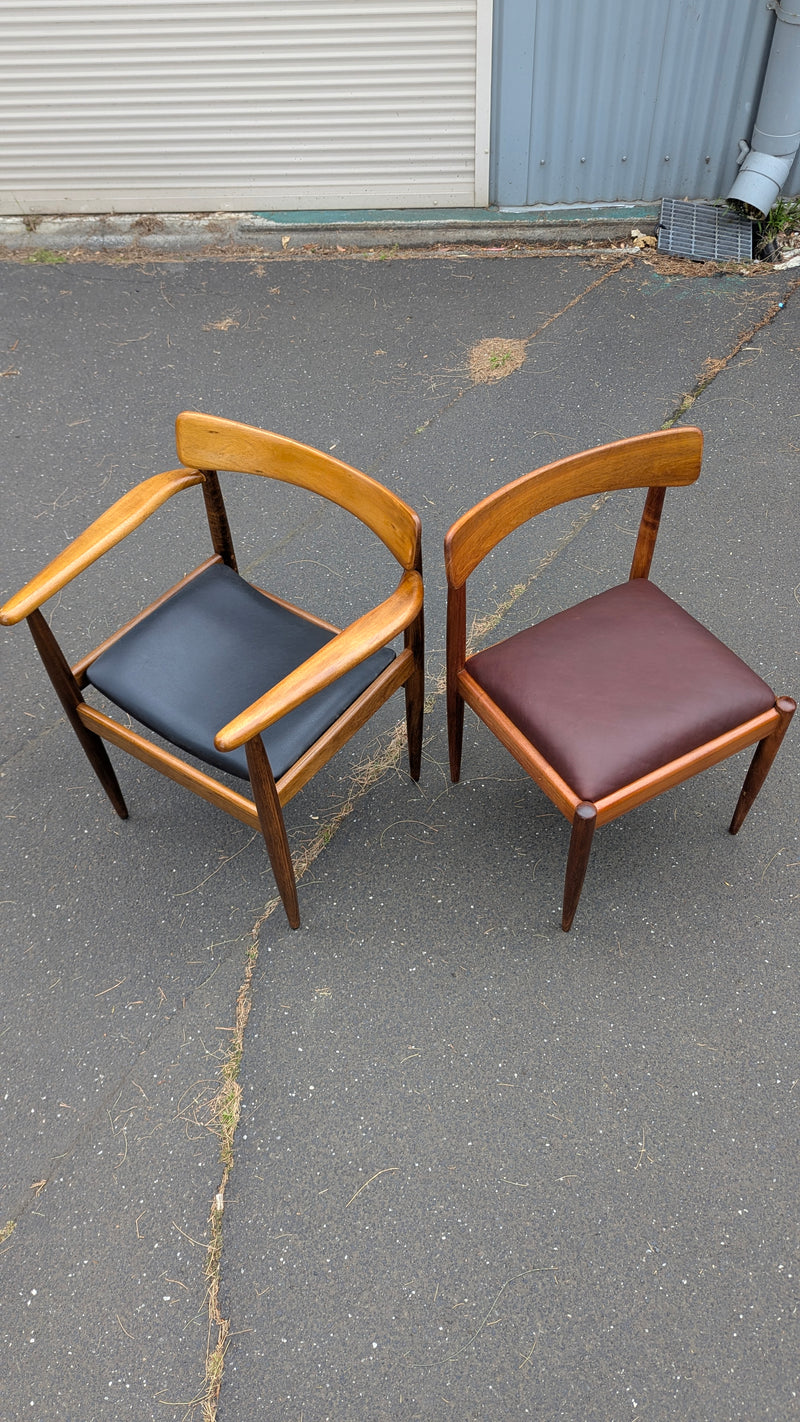 Pre order - Parker style dining chairs set of 6 or 8 with original Parker carvers matching