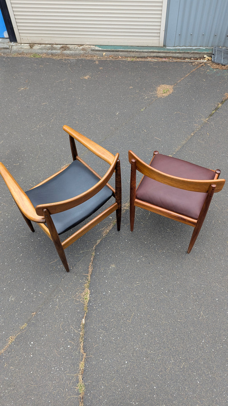 Pre order - Parker style dining chairs set of 6 or 8 with original Parker carvers matching