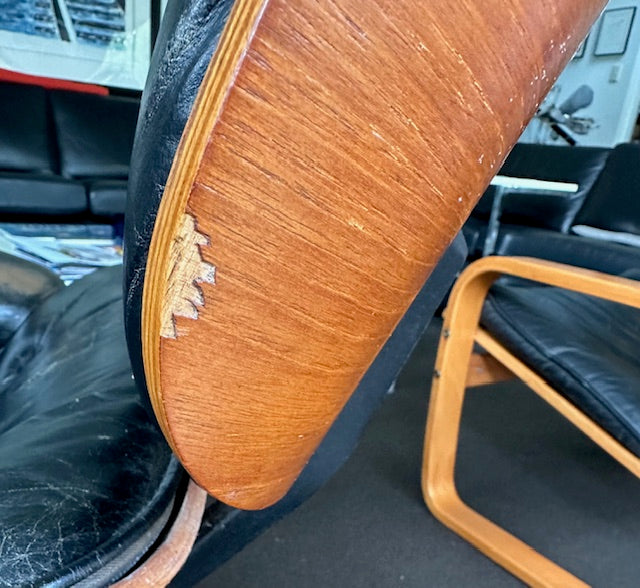 Restoration of original Charles Eames pair of armchairs and ottoman original Herman Miller 1970s