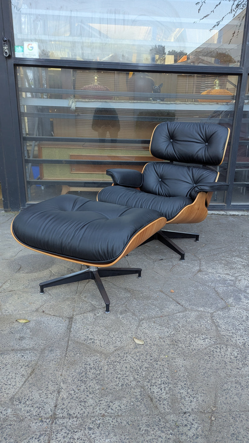 Restoration of original Charles Eames chairs and ottoman Herman Miller 2000s model