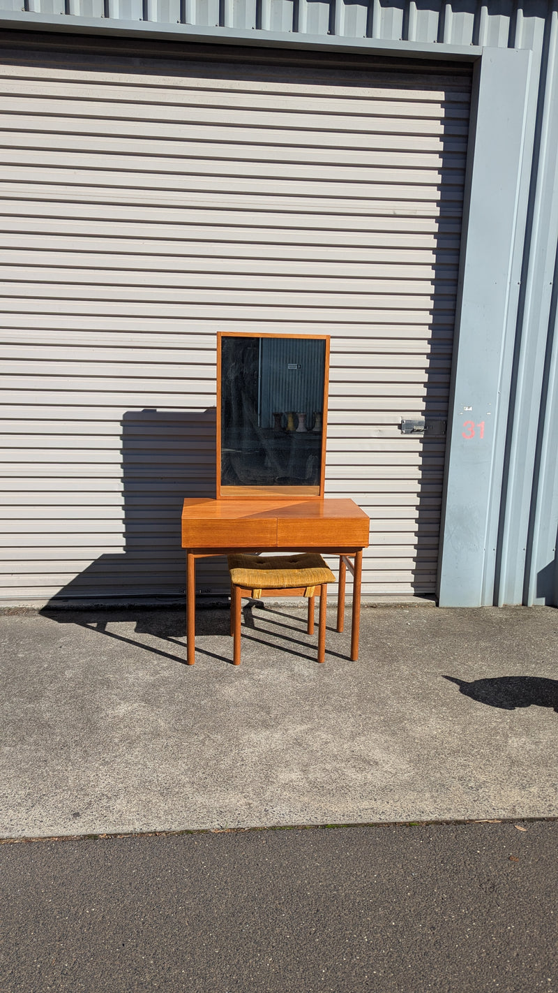 Parker dresser table console study desk small size 1970s full restored lip handle