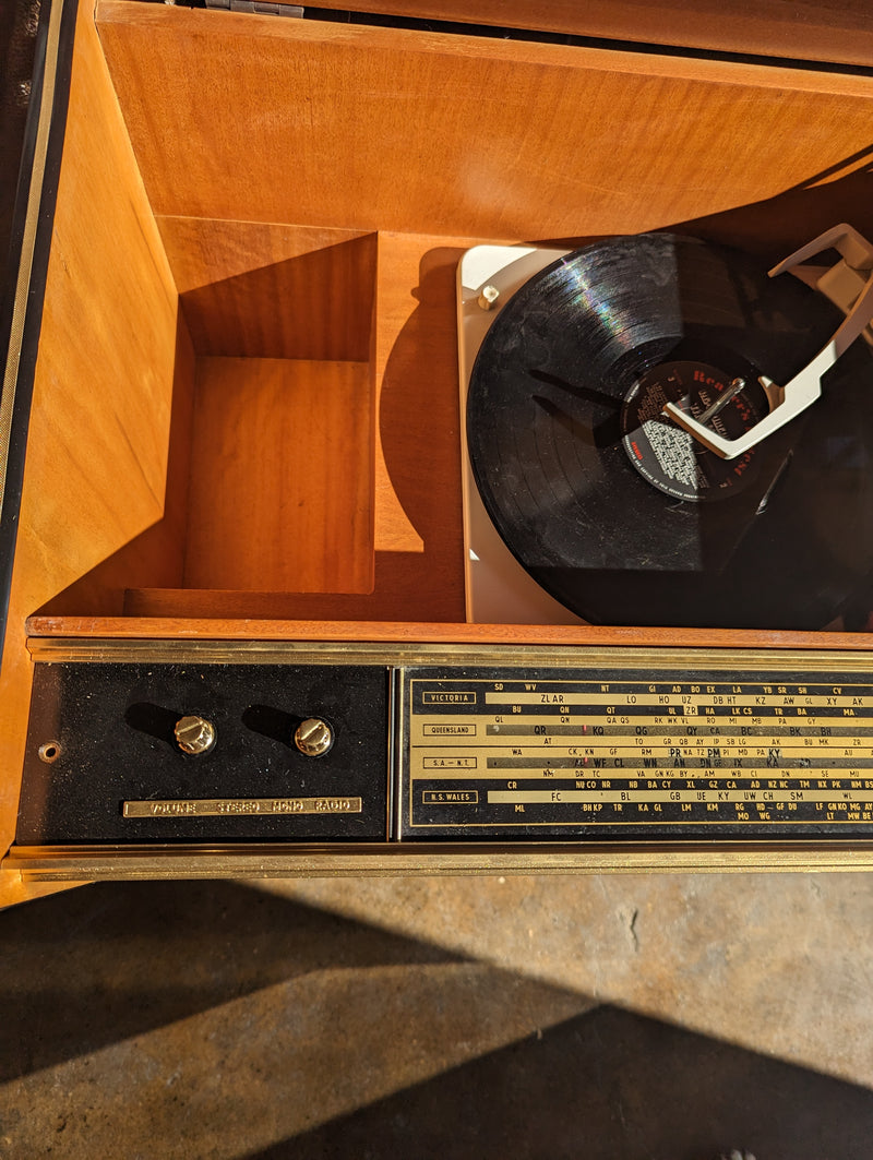 Restoration of Astor Radiogram Model R51G – Vintage Luxury