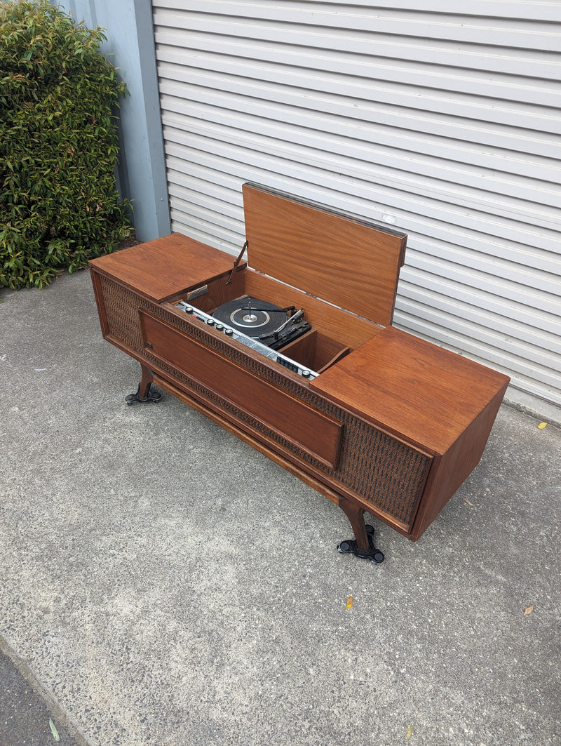 Pre - order currently under restoration - Authentic General Electric GE Radiogram Ranger model