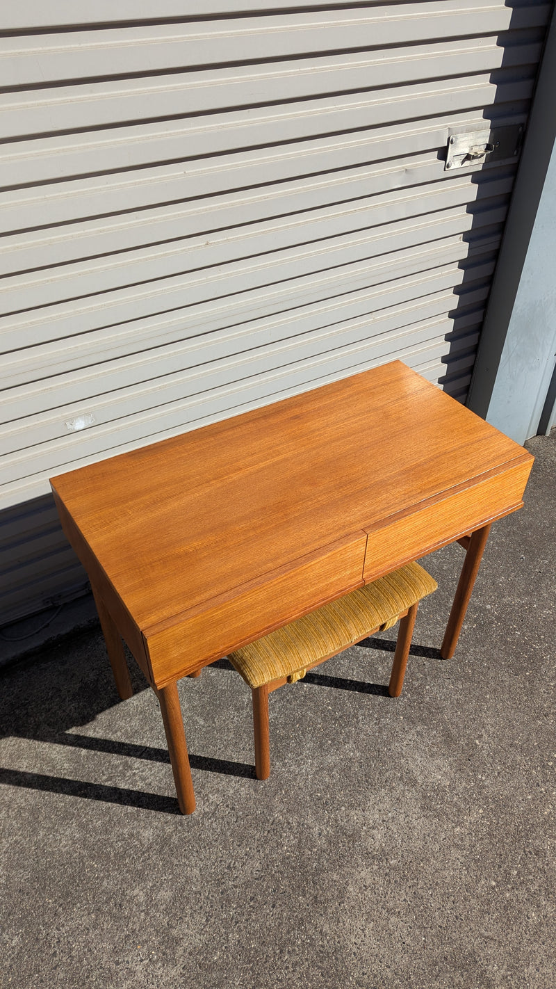 Parker dresser table console study desk small size 1970s full restored lip handle