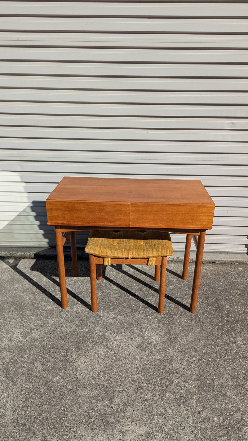Parker dresser table console study desk small size 1970s full restored lip handle