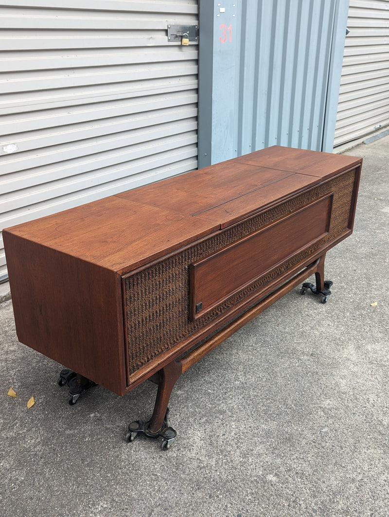 Pre - order currently under restoration - Authentic General Electric GE Radiogram Ranger model