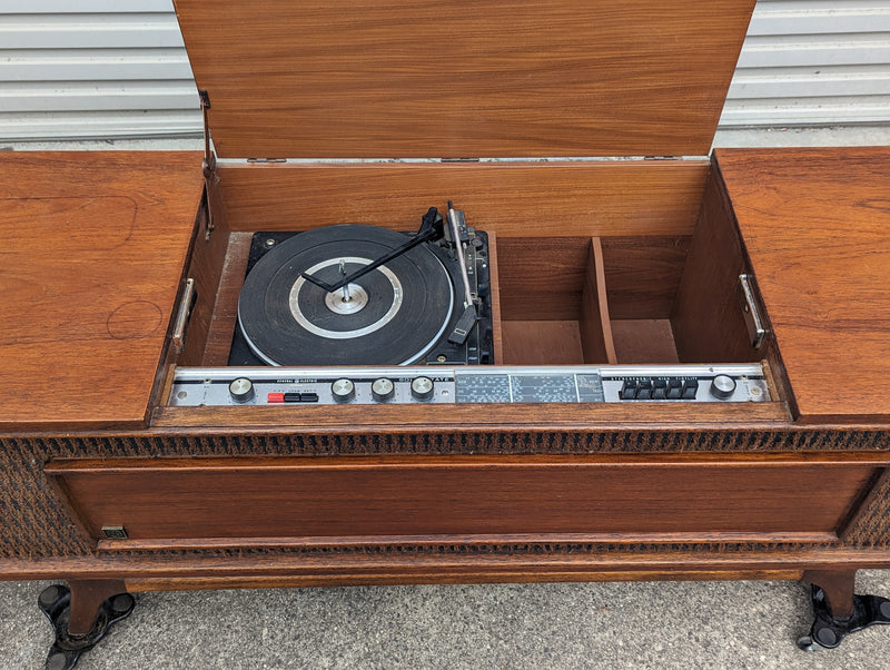 Pre - order currently under restoration - Authentic General Electric GE Radiogram Ranger model