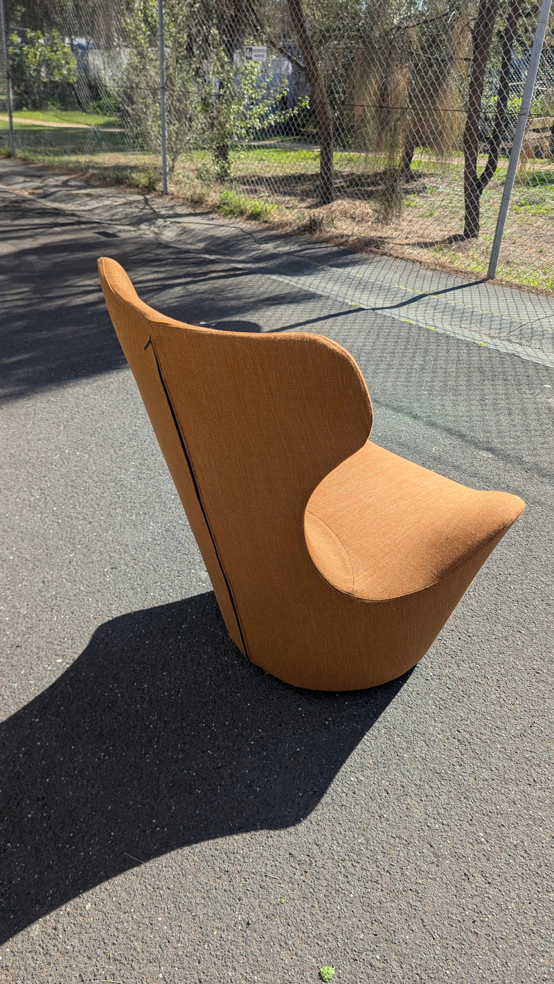 Original Papilo chair grande by b&b Italia by Naoto Fukasawa