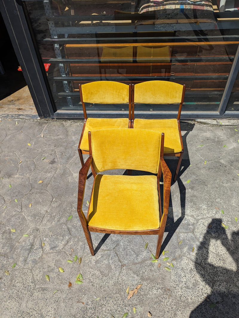 TH brown dining chairs set of 4 (2 dining and 2 carvers)