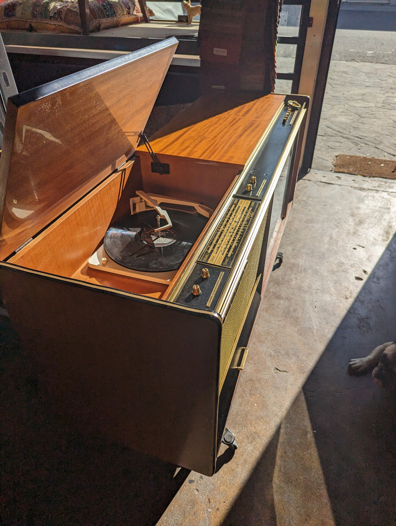 Restoration of Astor Radiogram Model R51G – Vintage Luxury