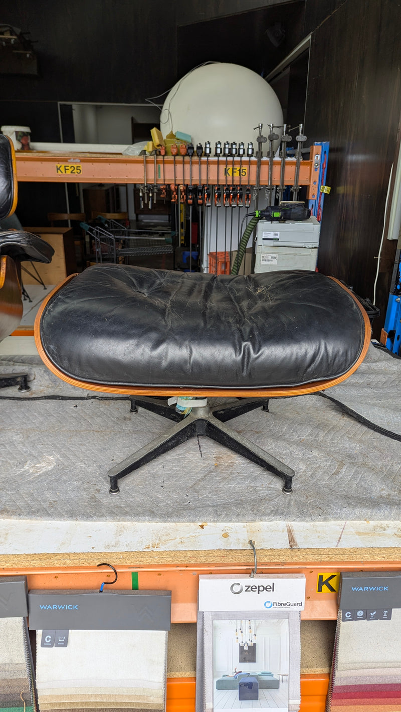 Restoration of original Charles Eames pair of armchairs and ottoman original Herman Miller 1970s
