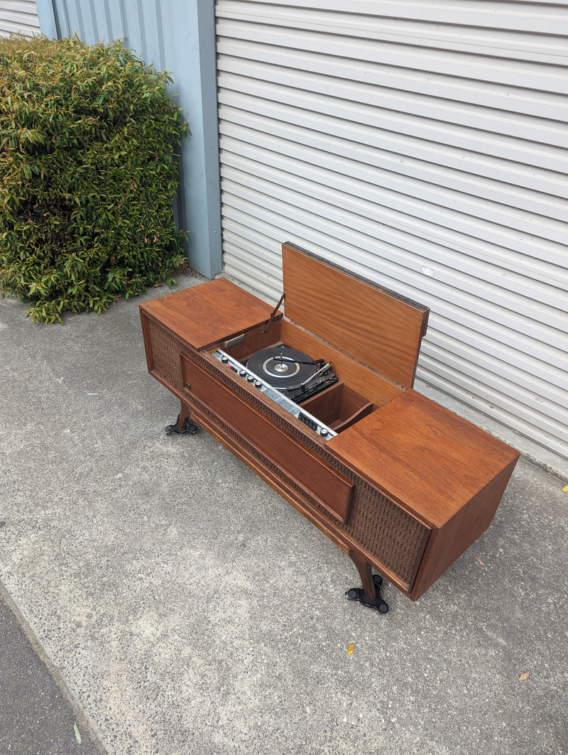 Pre - order currently under restoration - Authentic General Electric GE Radiogram Ranger model