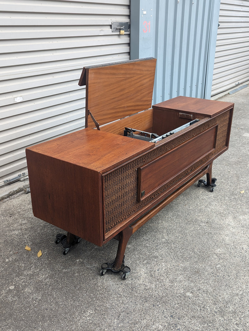 Pre - order currently under restoration - Authentic General Electric GE Radiogram Ranger model