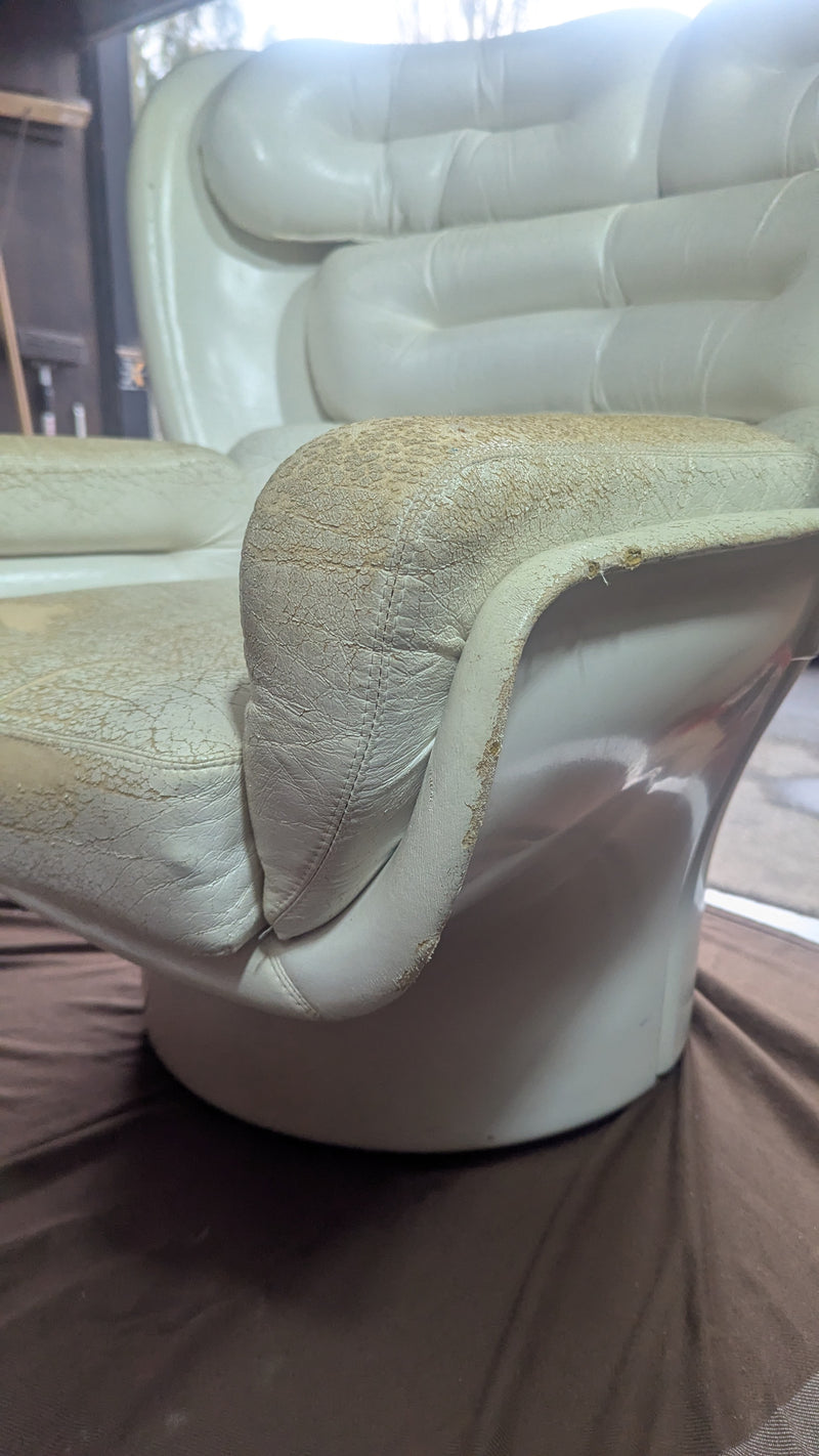 Restoration of original Joe Colombo armchair