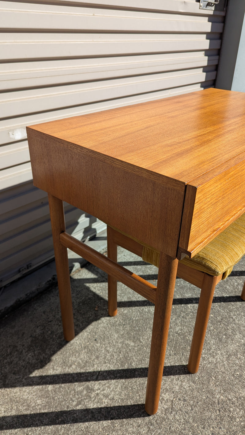 Parker dresser table console study desk small size 1970s full restored lip handle