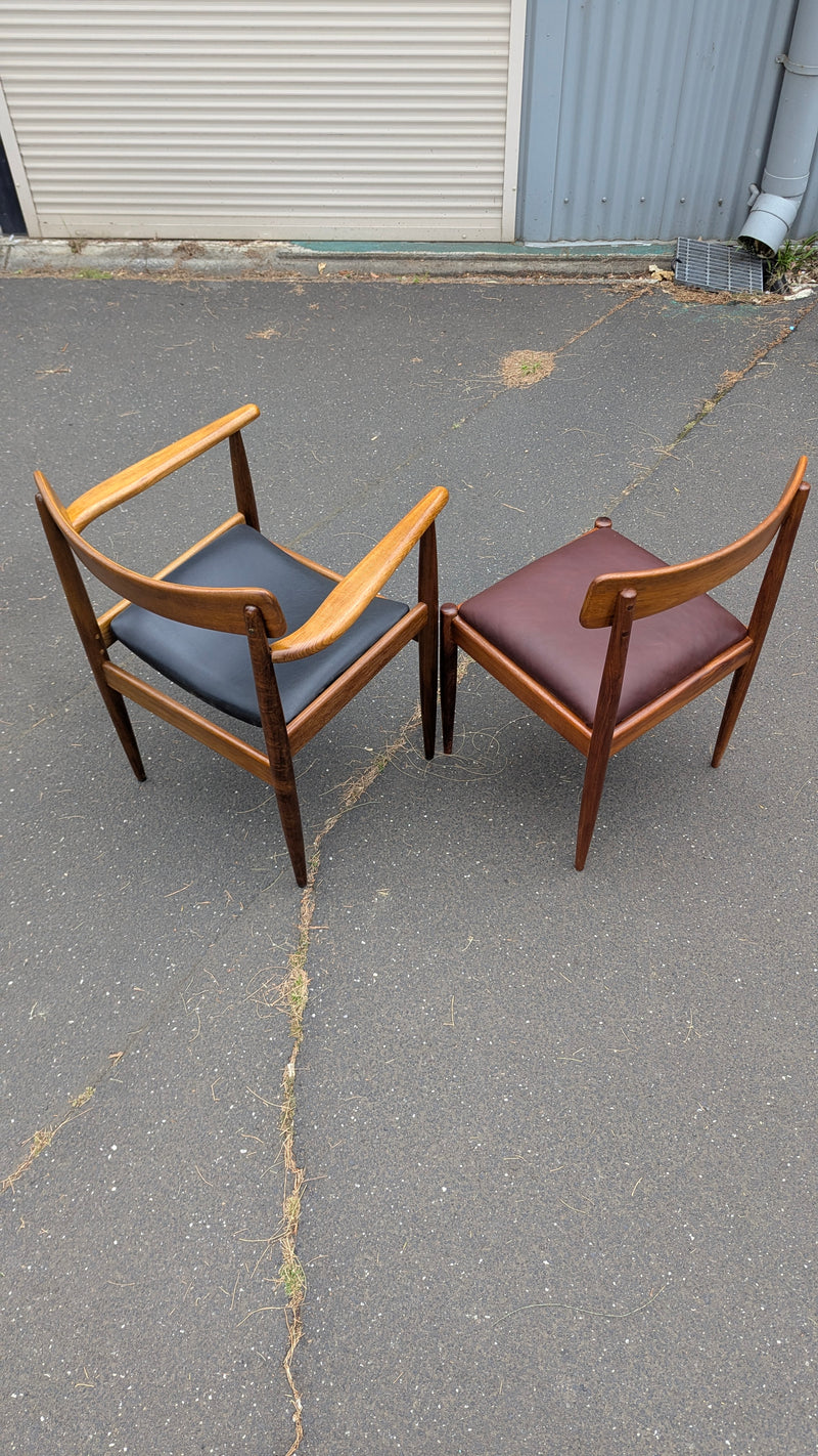 Pre order - Parker style dining chairs set of 6 or 8 with original Parker carvers matching