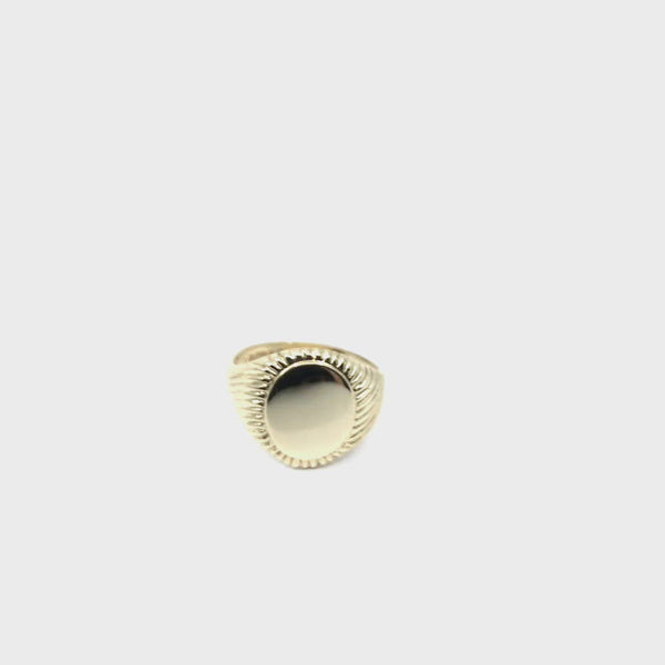 9ct yellow gold ring pressed line Birmingham 375 T size England