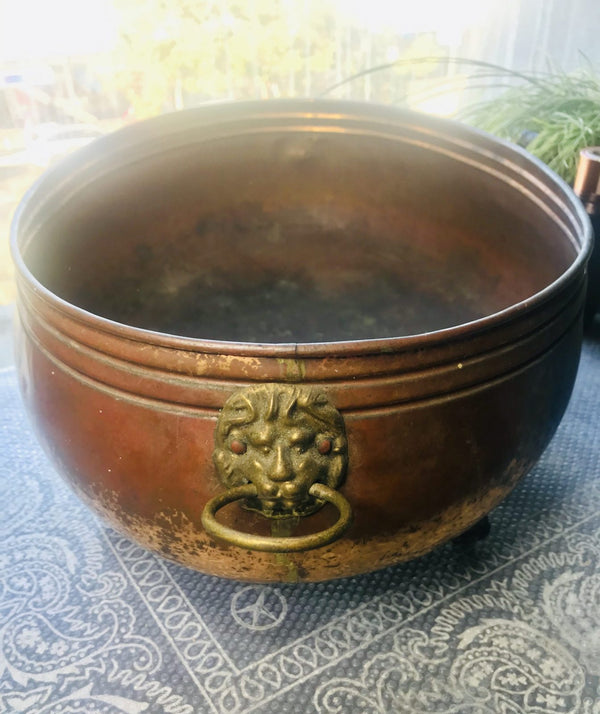 Large copper brass pot lion mask handles paw feet hand made in England antique