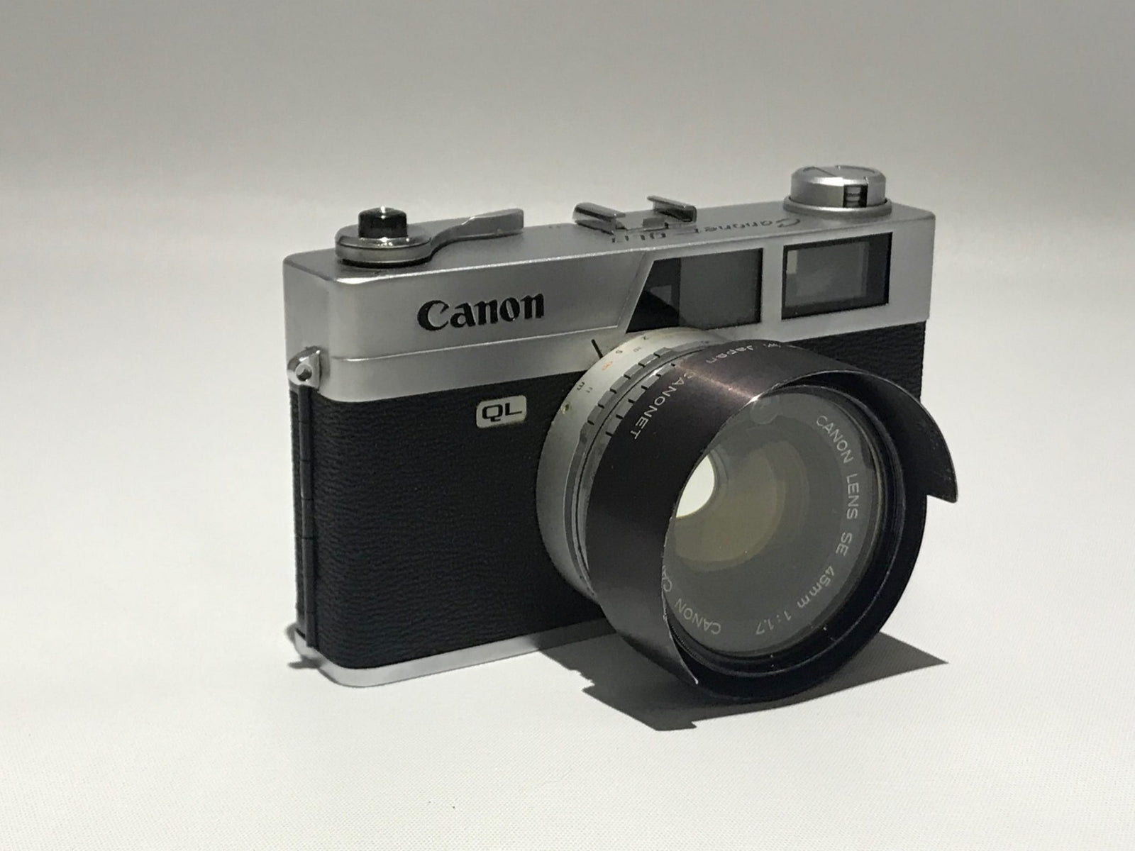 Canoncamera_1600x.jpg?v=1620653358