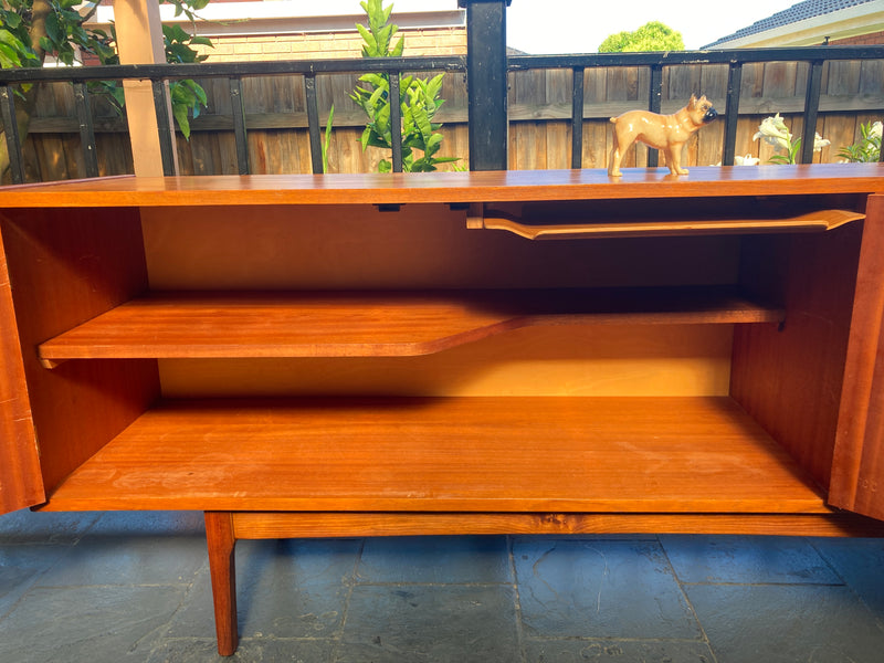 Fler sideboard deals