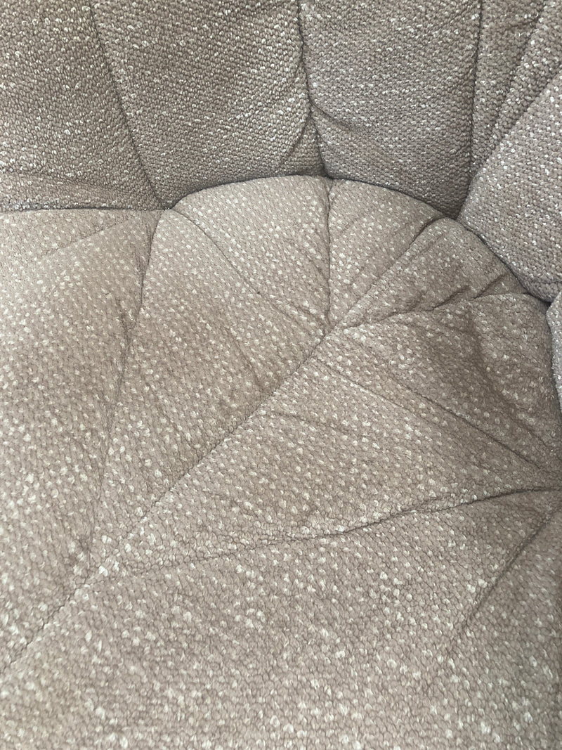 Authentic restored six piece Featherston Numero VII Lounge Suite pair of Ottoman