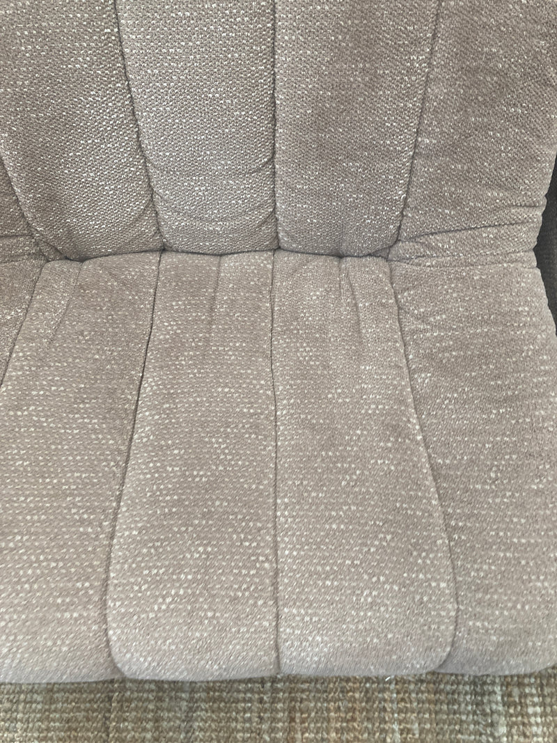Authentic restored six piece Featherston Numero VII Lounge Suite pair of Ottoman
