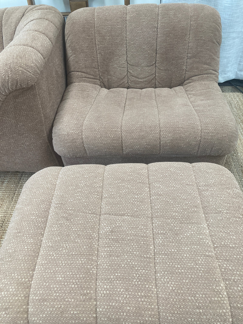 Authentic restored six piece Featherston Numero VII Lounge Suite pair of Ottoman