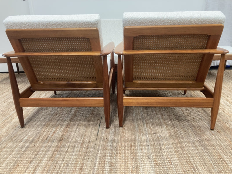 Parker wraparound rattan full set 3 seater couch pair of armchairs pair of ottomans genuine 1960s restored MCM boucle ivory