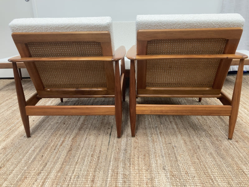 Parker wraparound rattan full set 3 seater couch pair of armchairs pair of ottomans genuine 1960s restored MCM boucle ivory