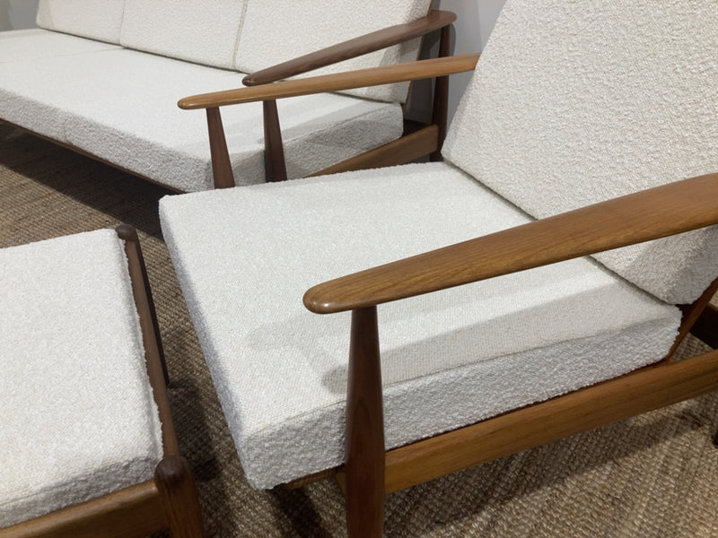 Parker wraparound rattan full set 3 seater couch pair of armchairs pair of ottomans genuine 1960s restored MCM boucle ivory